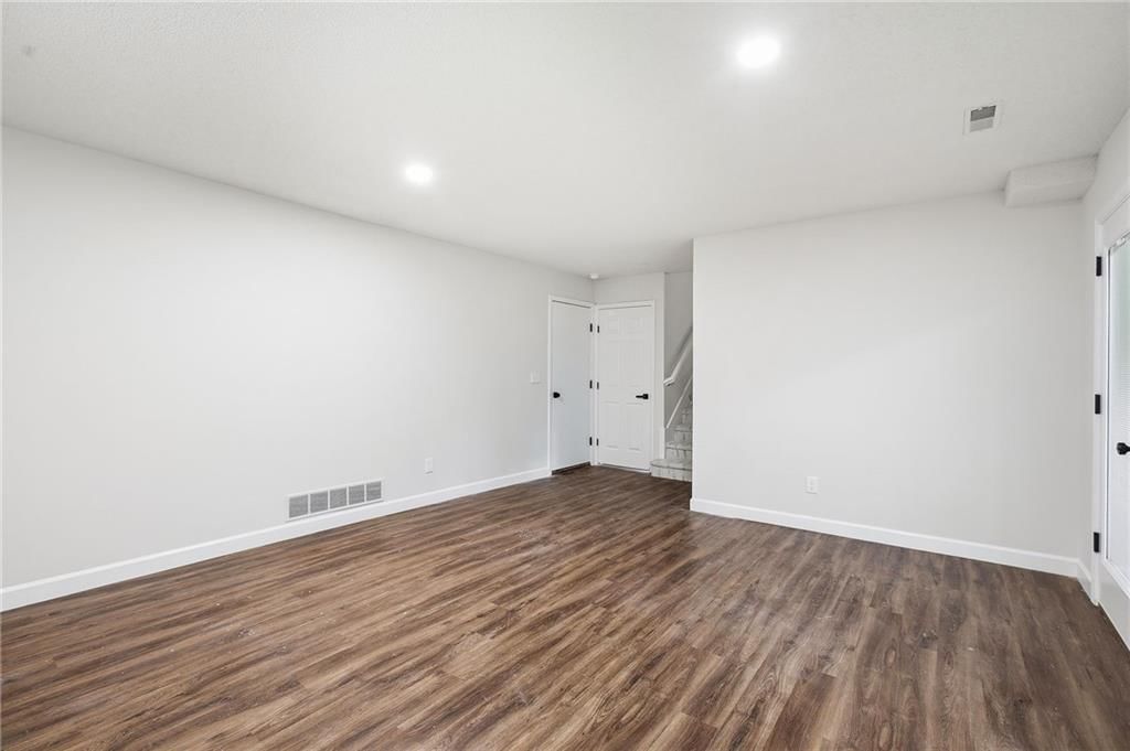 1310 Amesbury Avenue — photo 30