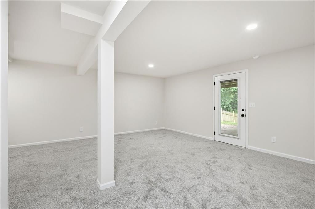 1310 Amesbury Avenue — photo 32