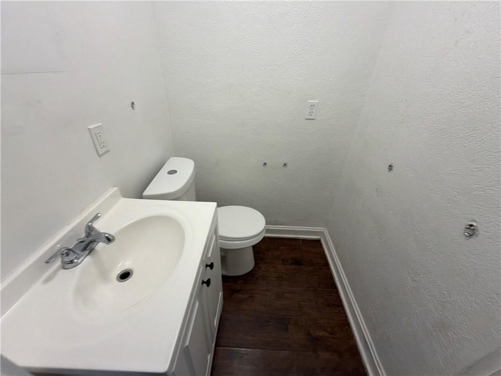 5700 Euclid Avenue — photo 8