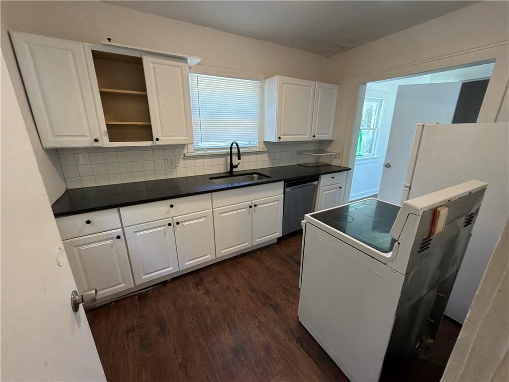5700 Euclid Avenue — photo 10
