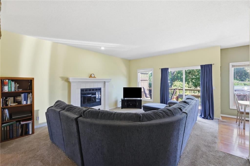 1204 Franklin Drive — photo 9