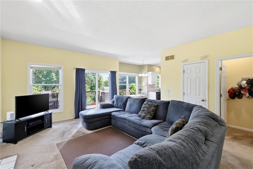 1204 Franklin Drive — photo 12