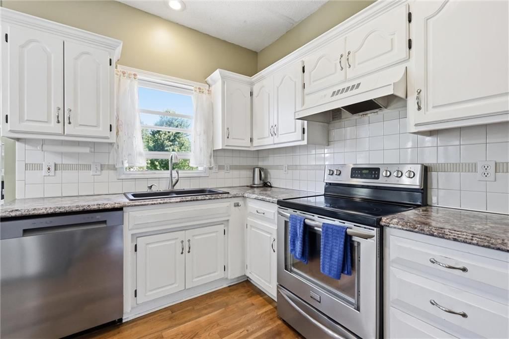 1204 Franklin Drive — photo 15