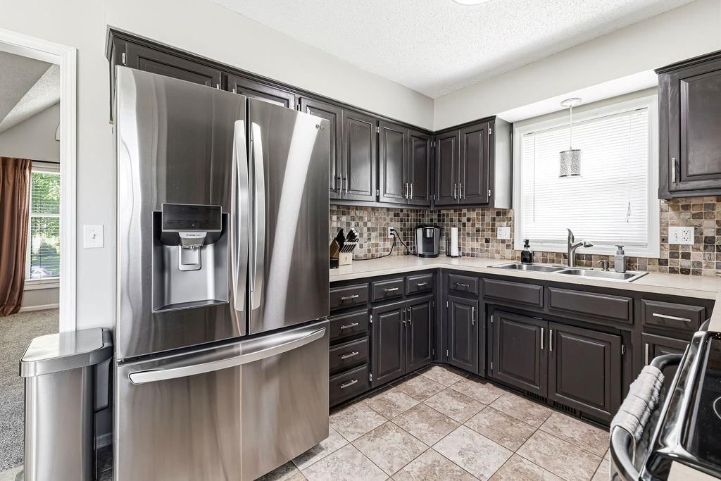 1802 Regency Drive — photo 9