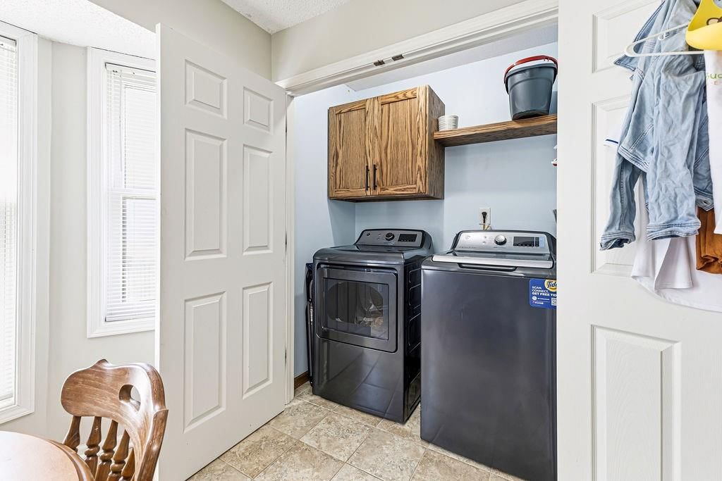 1802 Regency Drive — photo 13
