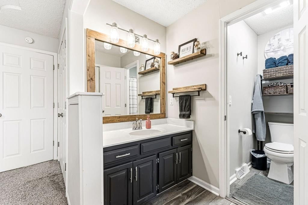 1802 Regency Drive — photo 23