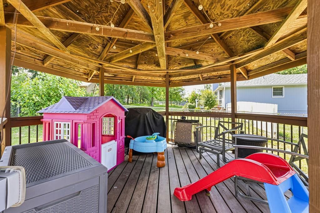 1802 Regency Drive — photo 35