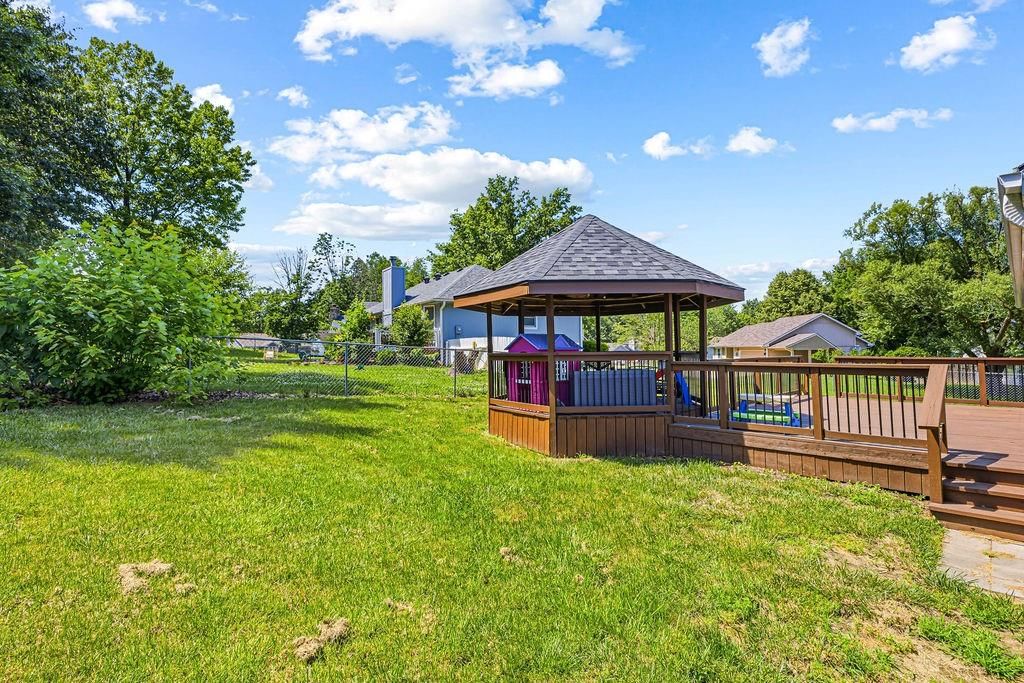 1802 Regency Drive — photo 37