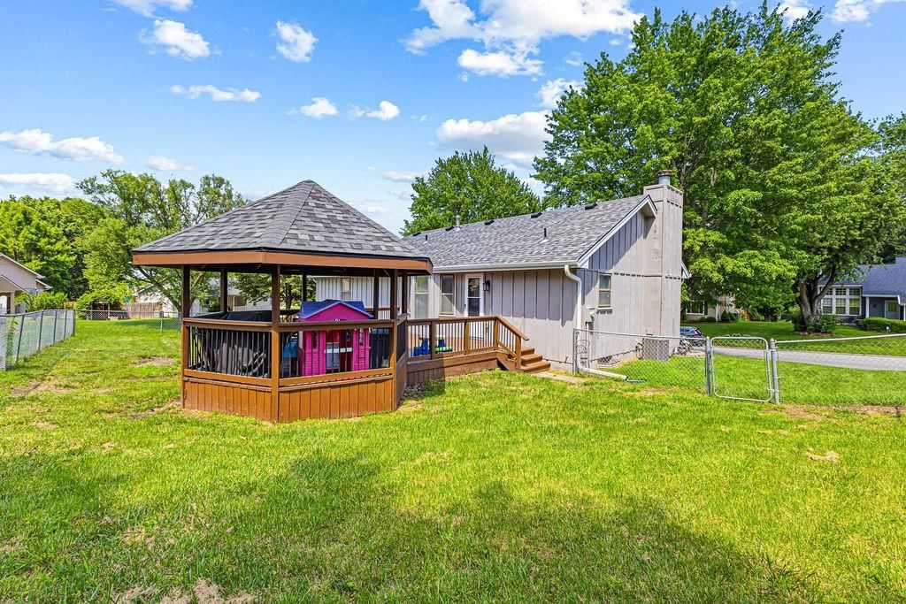 1802 Regency Drive — photo 38