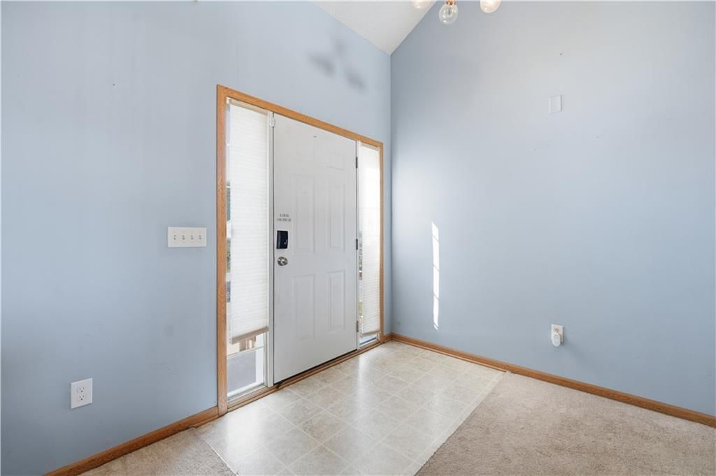 12208 N SHANNON Avenue — photo 4