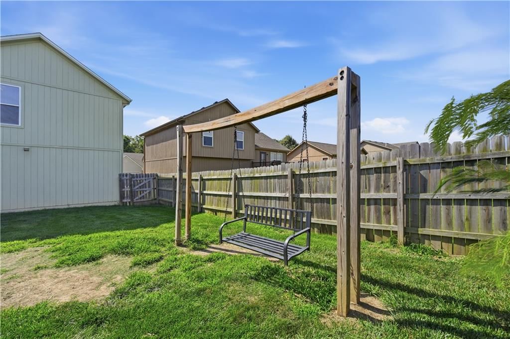 12208 N SHANNON Avenue — photo 28