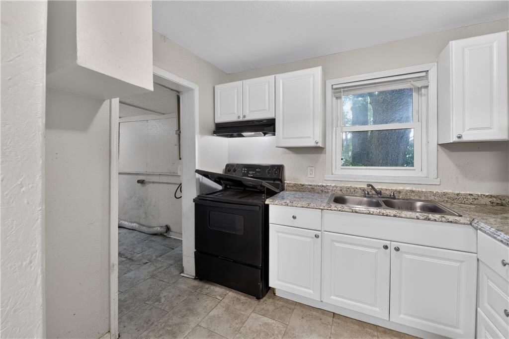 530 S Willow Avenue — photo 16