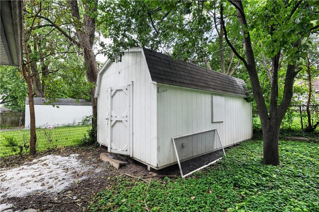 530 S Willow Avenue — photo 33