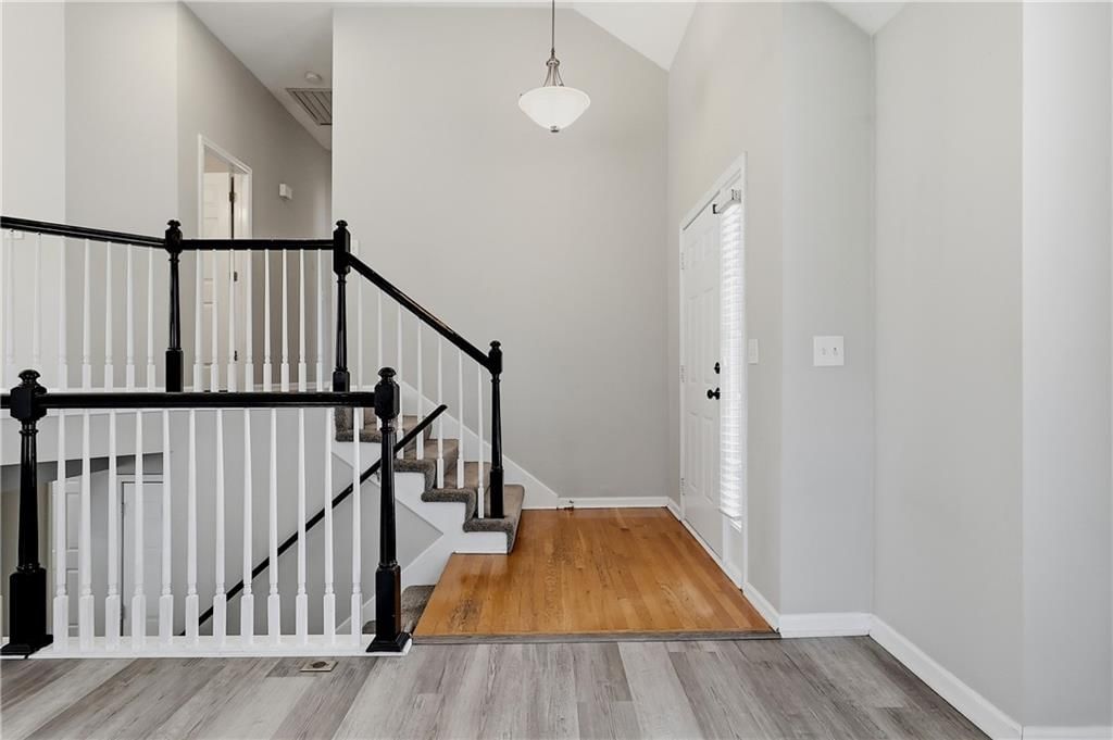 16412 W 157th Terrace — photo 4