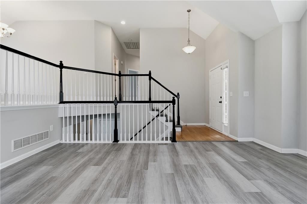 16412 W 157th Terrace — photo 5