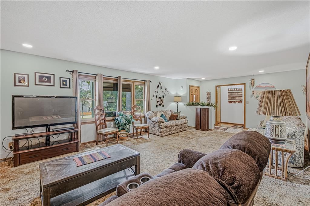 700 S Alexander Road — photo 9