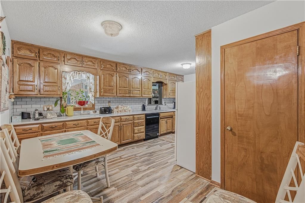 700 S Alexander Road — photo 14