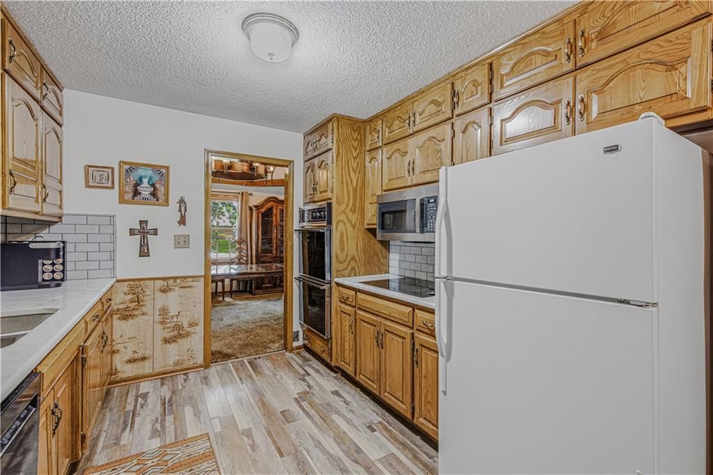 700 S Alexander Road — photo 16
