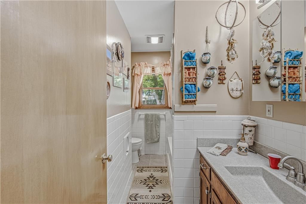 700 S Alexander Road — photo 30