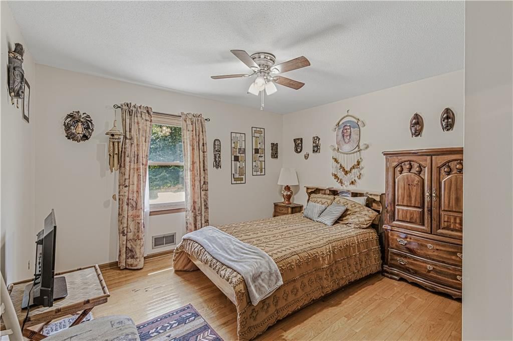 700 S Alexander Road — photo 33