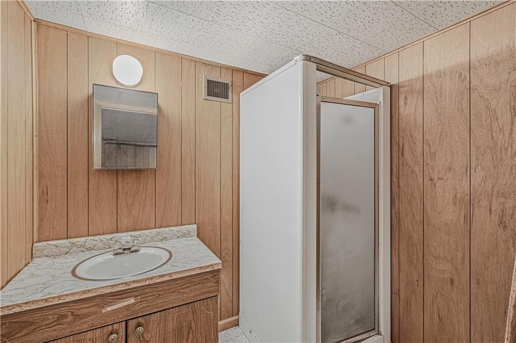 700 S Alexander Road — photo 38