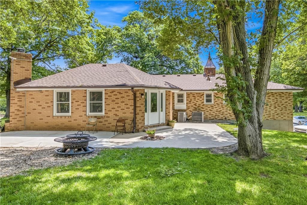 700 S Alexander Road — photo 49