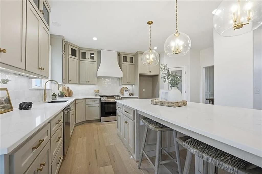 2308 Foxtail Drive — photo 4
