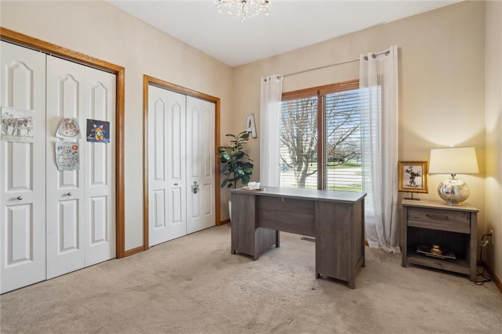1301 NE Horizon Drive — photo 16