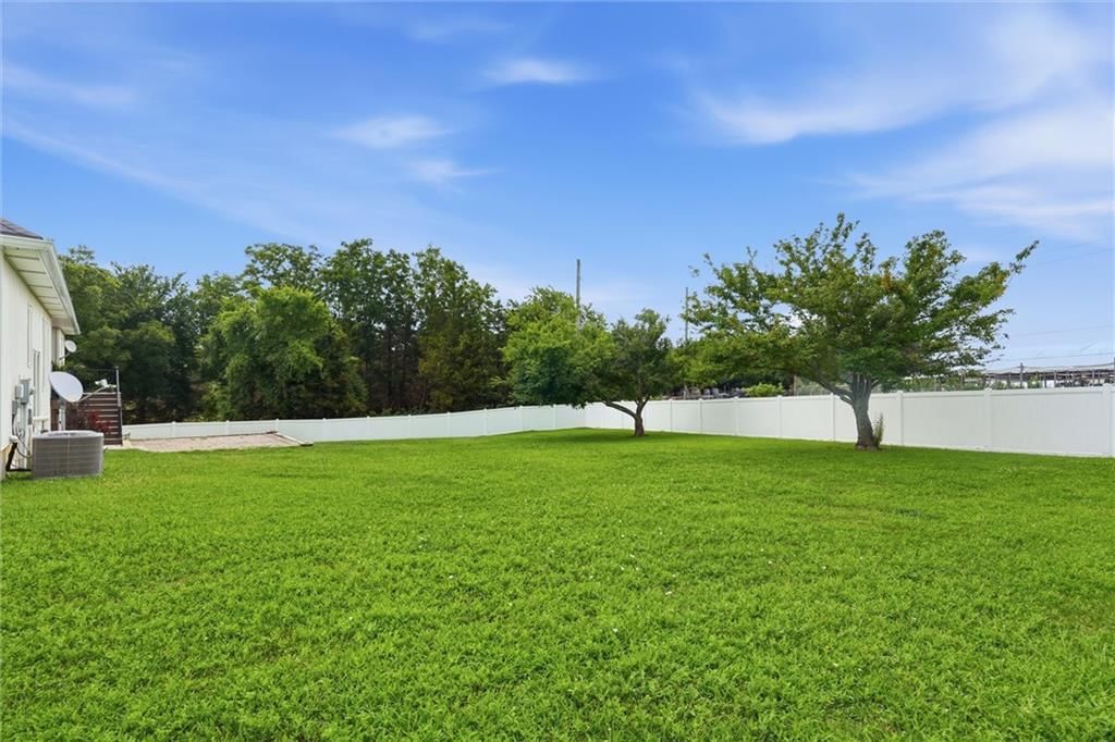 1301 NE Horizon Drive — photo 33