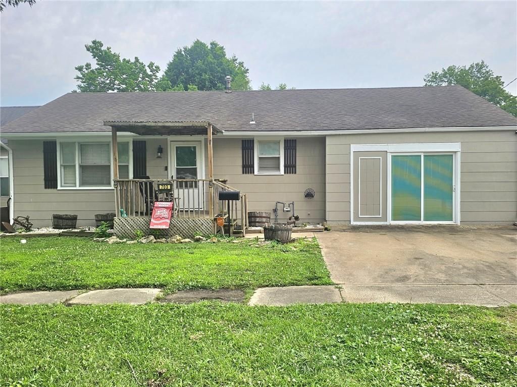 703 W Benton Street — photo 1