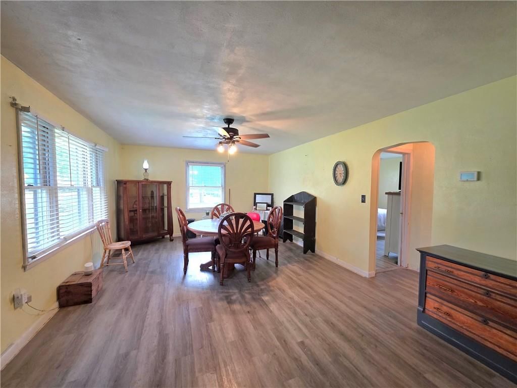 703 W Benton Street — photo 2