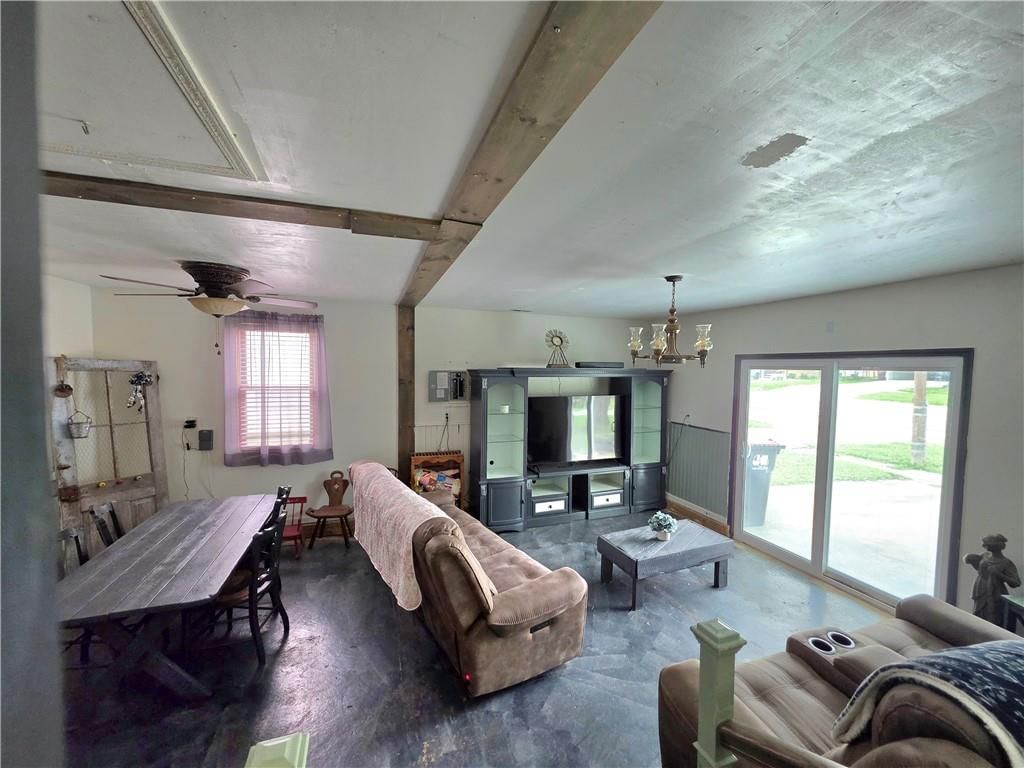 703 W Benton Street — photo 6