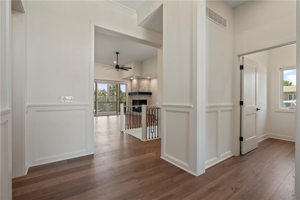 4225 NE Park Springs Drive — photo 3