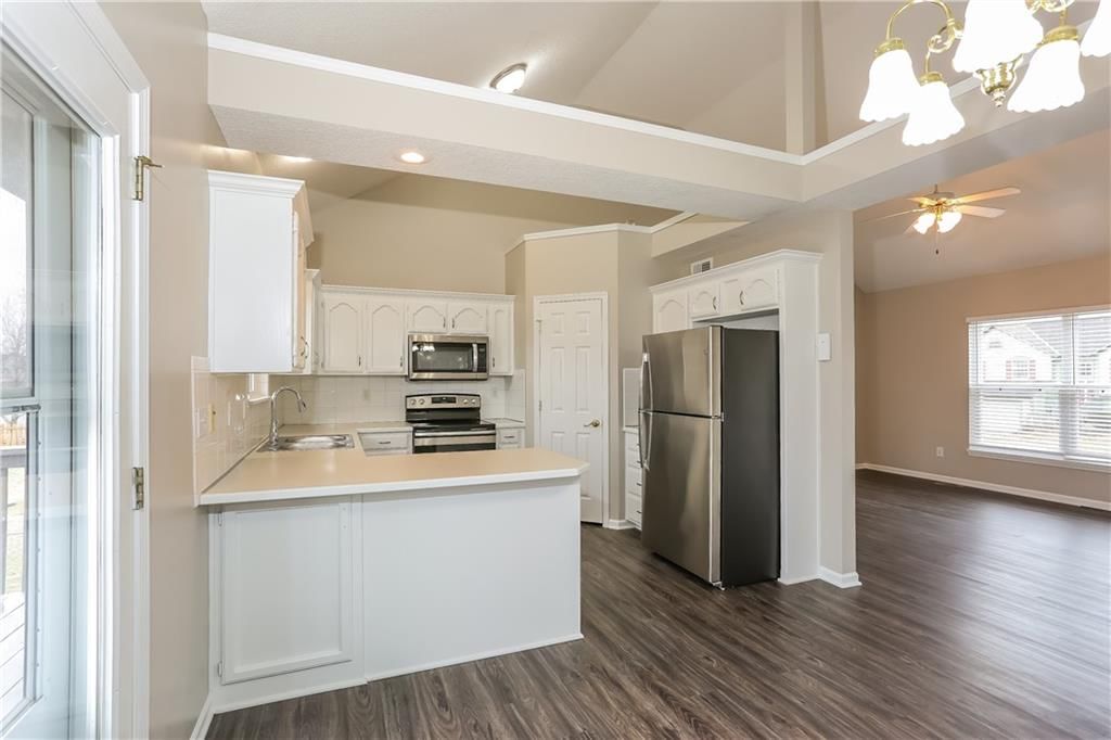 502 Sunny Lane — photo 5