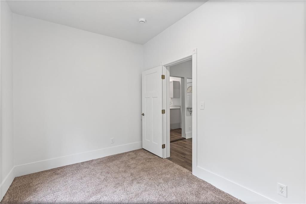 713 S Sycamore Street — photo 16