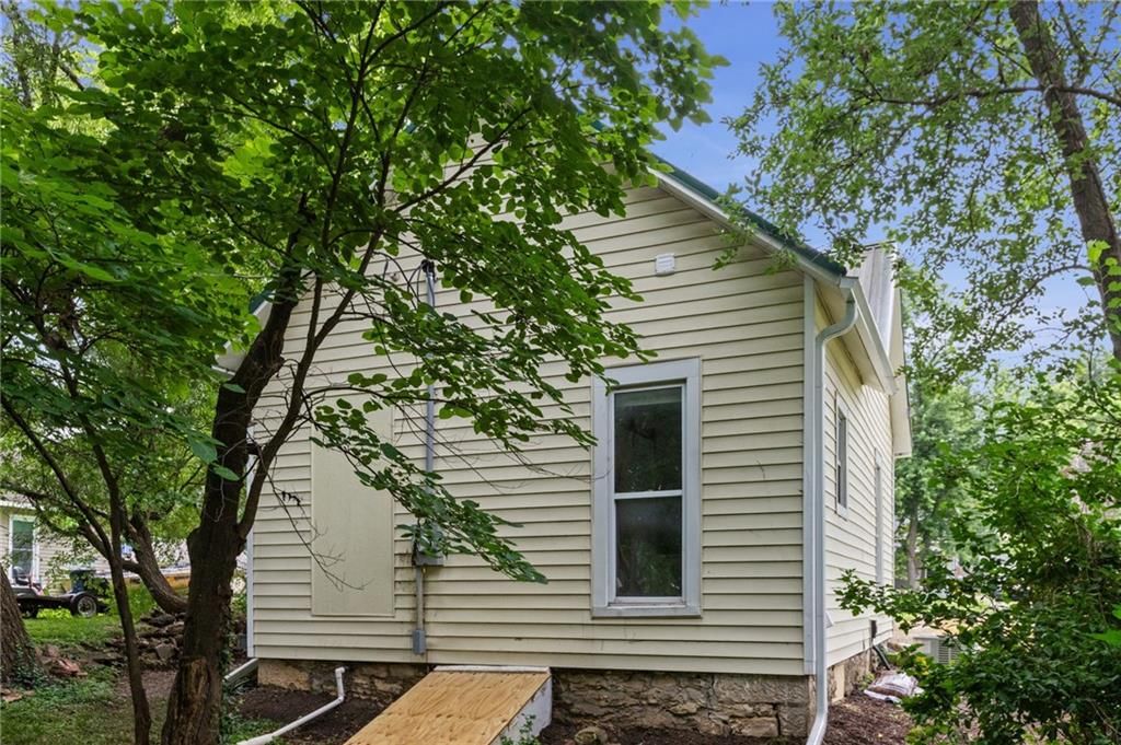 713 S Sycamore Street — photo 19