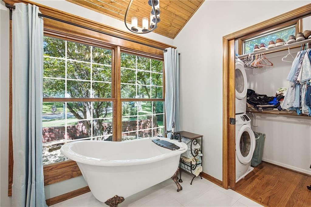 11101 BELLEVIEW Avenue — photo 30