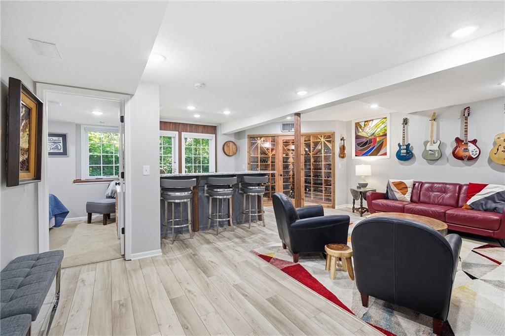 11101 BELLEVIEW Avenue — photo 36