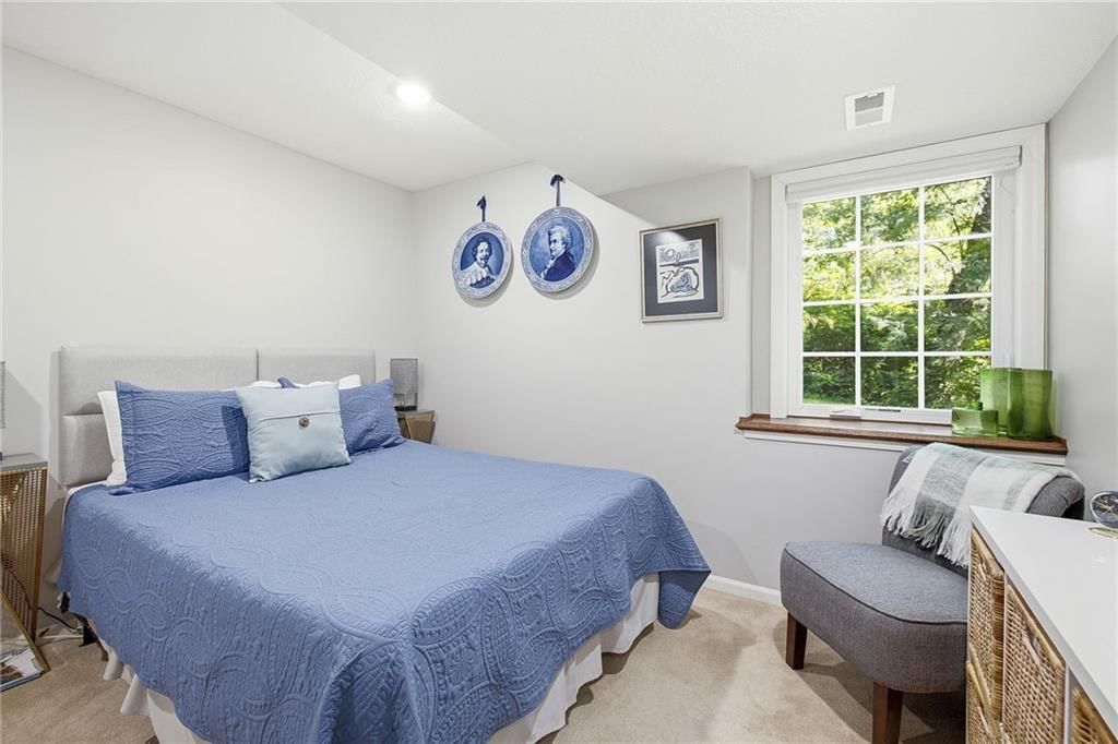 11101 BELLEVIEW Avenue — photo 41