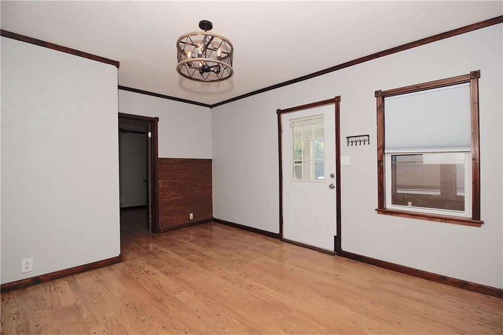 103 E 3rd Avenue — photo 9