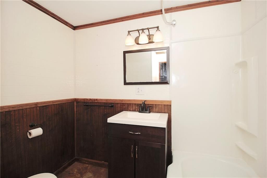 103 E 3rd Avenue — photo 17