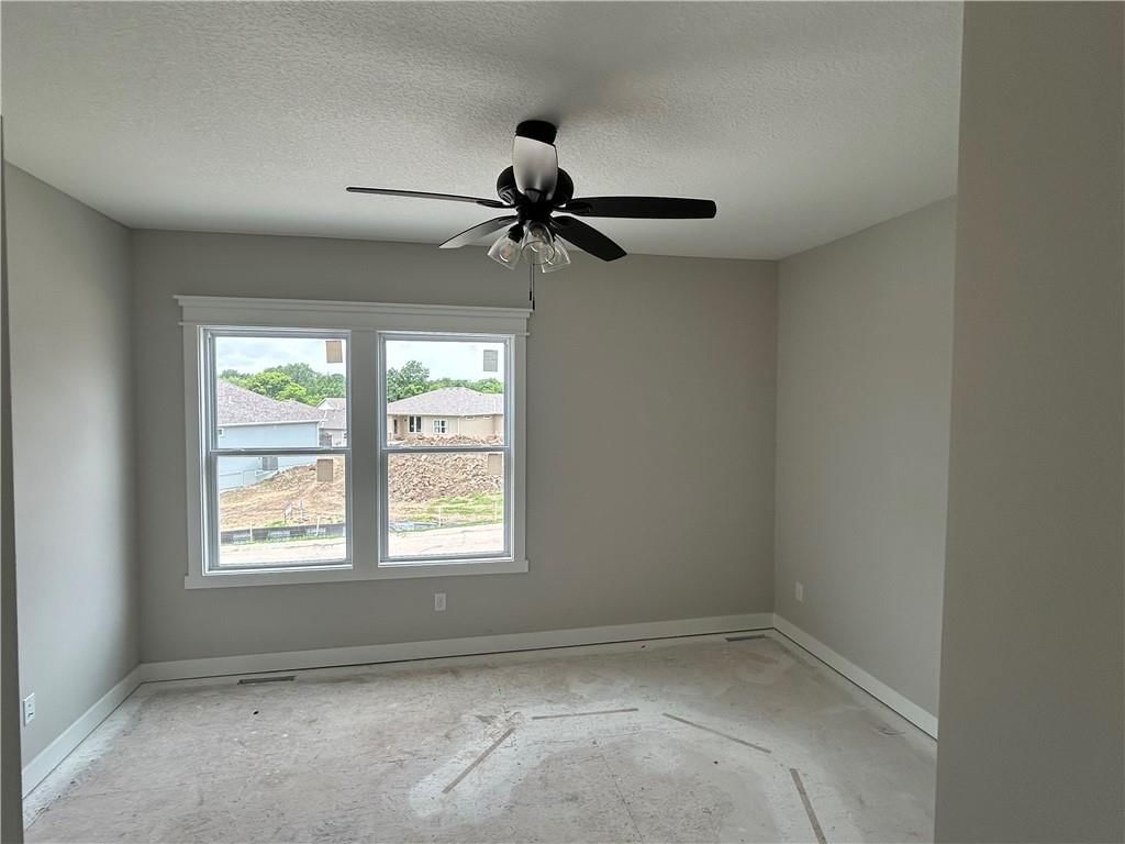 1906 Owen Drive — photo 8