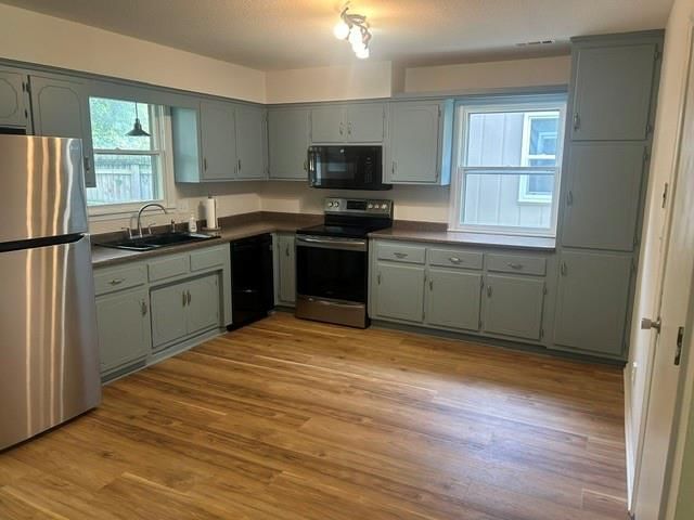 328 Lyon Street — photo 8
