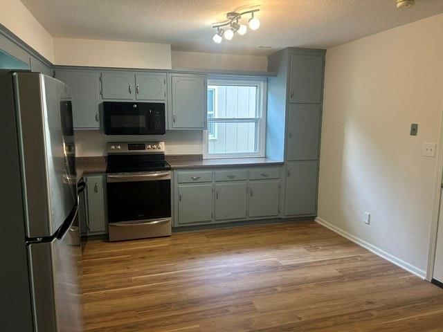 328 Lyon Street — photo 10