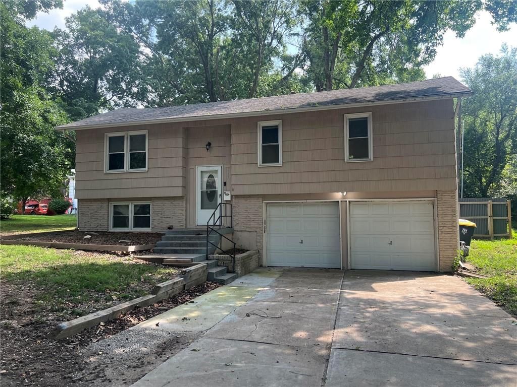 9307 Oakland Avenue — photo 1