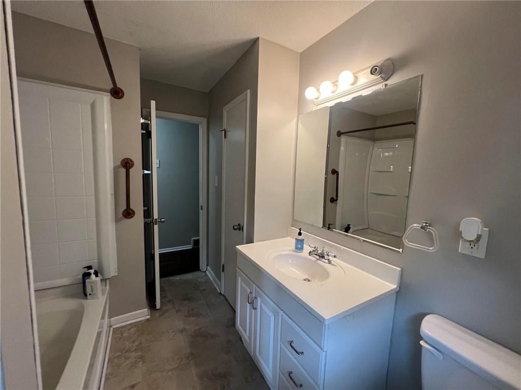 9307 Oakland Avenue — photo 5