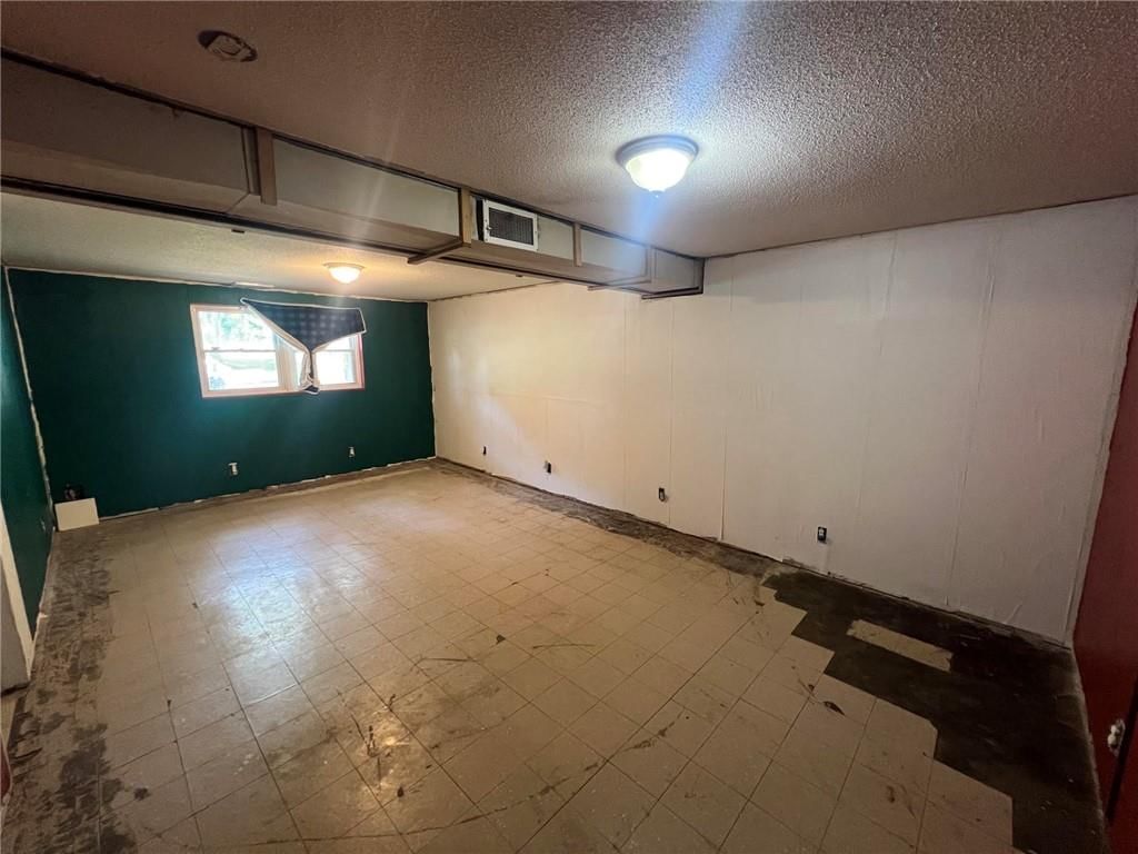 9307 Oakland Avenue — photo 6