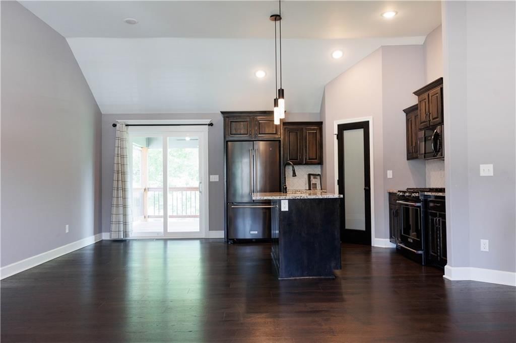 8815 W Longview Parkway — photo 6