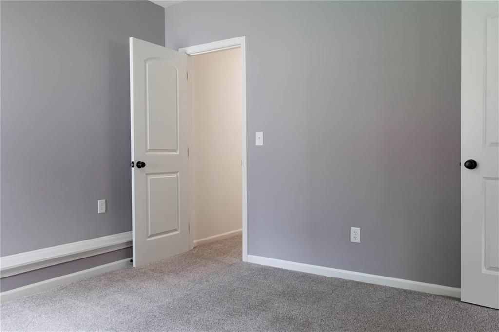 8815 W Longview Parkway — photo 26