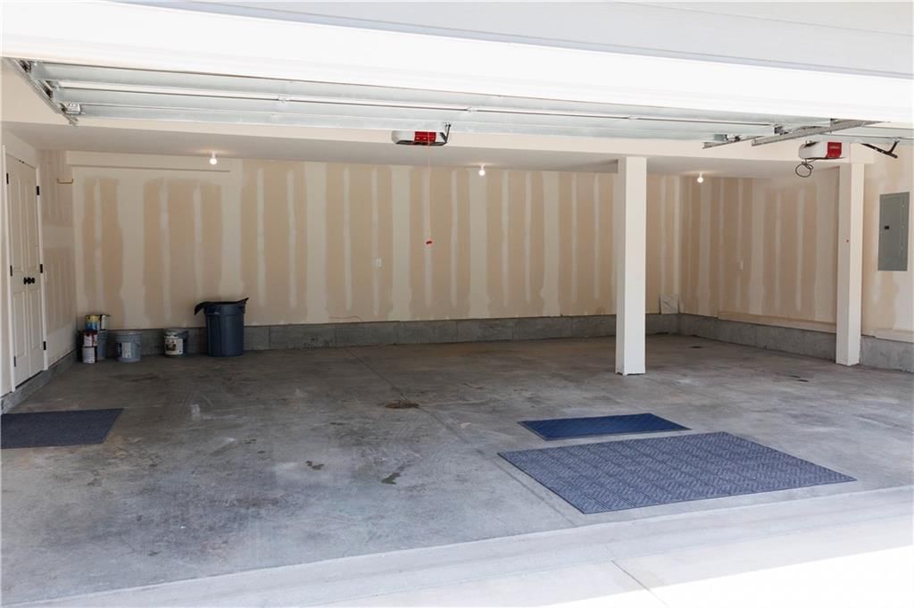 8815 W Longview Parkway — photo 31